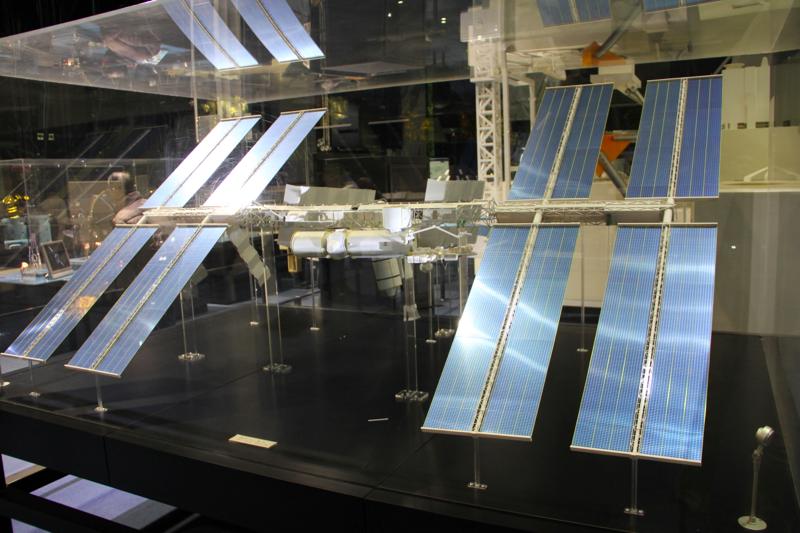 国際宇宙ステーションの模型。